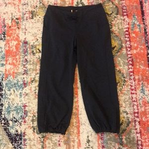 Lucy black yoga pants scrunch powertrain